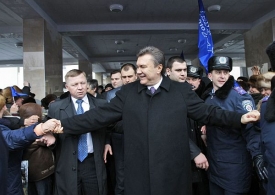 Janukovyč podle Tymošenkové připravuje volební podvody.